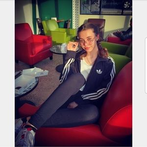 Meet your Posher, Alexandra